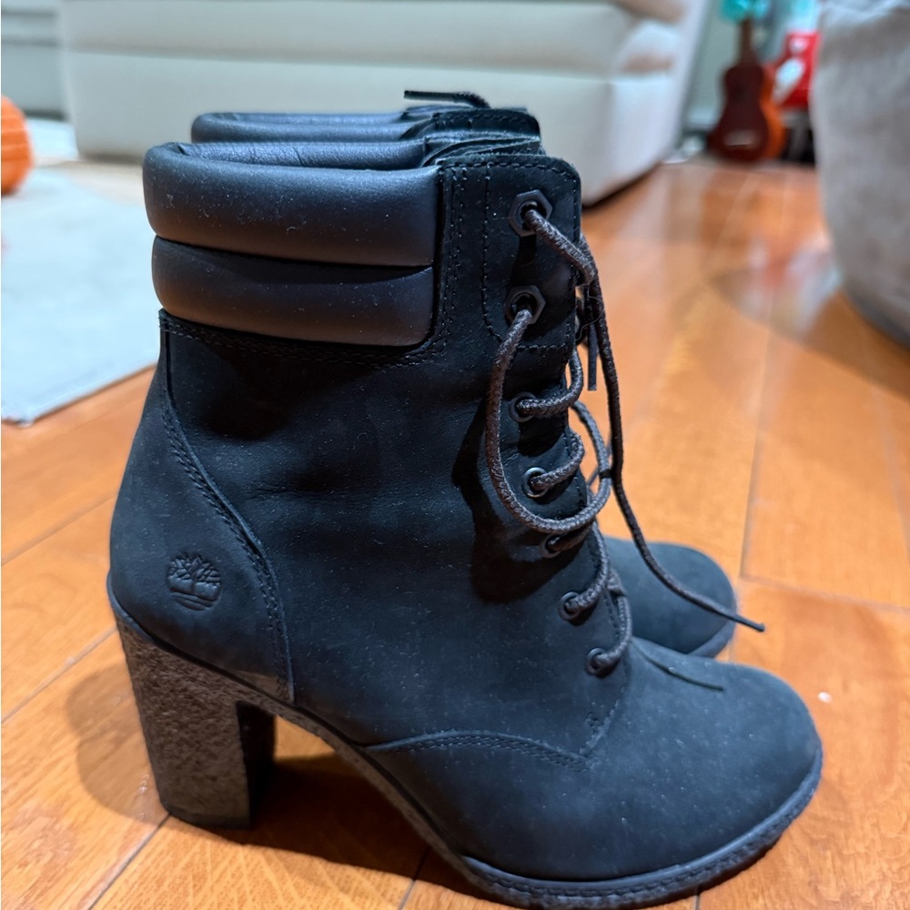 Timberland Black Lace Up Boots with Chunky Heel